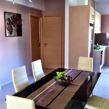 George House Daire Kariótai