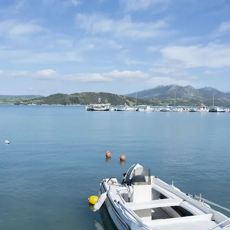 Apartment George House